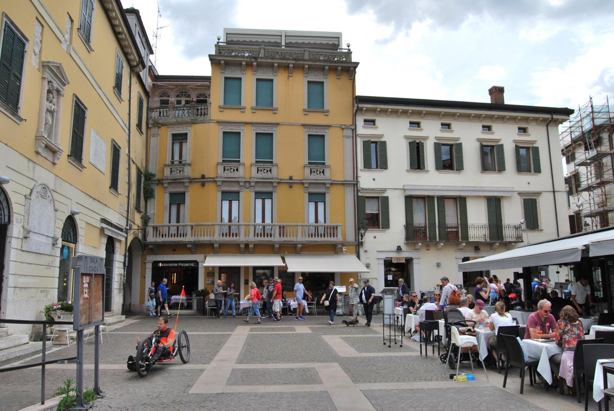 Attic 1 Centro Storico Lägenhet Peschiera del Garda Exteriör bild